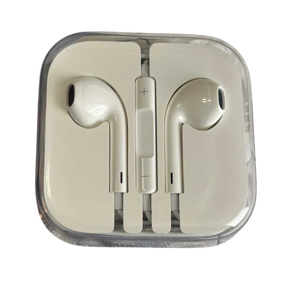 Apple EarPods with 3.5mm Headphone Plug Wired Earbuds MD827LL/A White Case